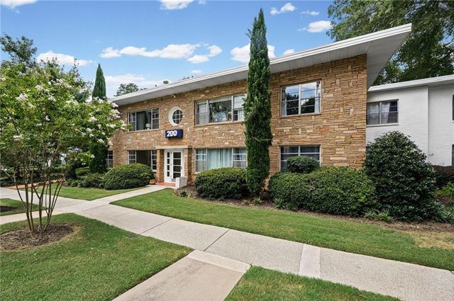 2240 Cheshire Bridge Road NE 207, Atlanta, GA 30324