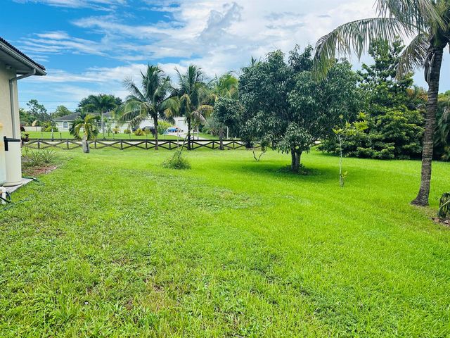 13638 88th Place N, West Palm Beach, FL 33412