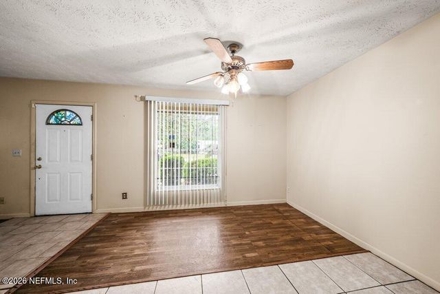 8307 GULLEGE Drive, Jacksonville, FL 32219