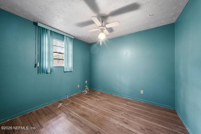 8307 GULLEGE Drive, Jacksonville, FL 32219