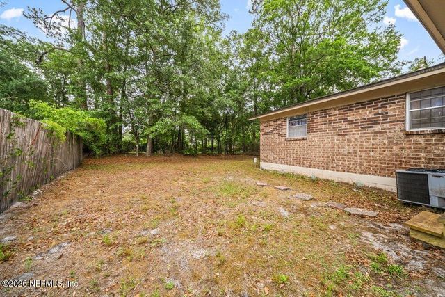 8307 GULLEGE Drive, Jacksonville, FL 32219