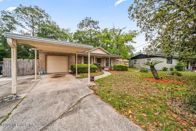 8307 GULLEGE Drive, Jacksonville, FL 32219