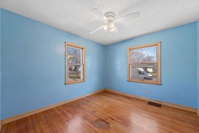 5712 39th Avenue S, Minneapolis, MN 55417