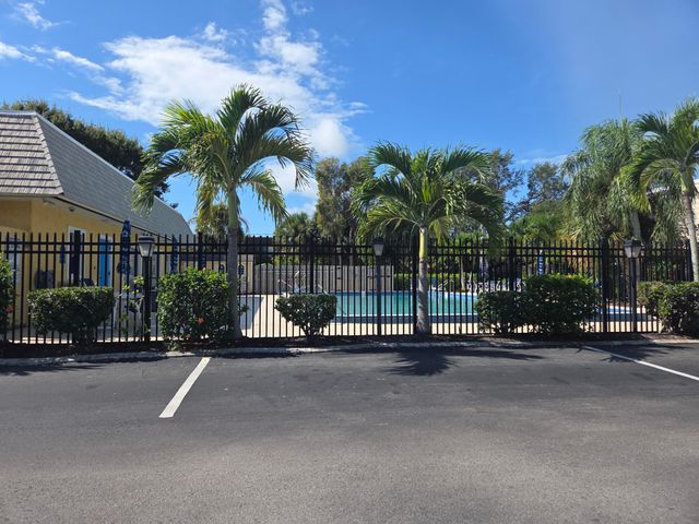 1170 6th Avenue 3a, Vero Beach, FL 32960