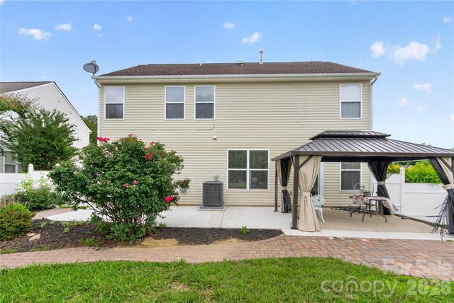 8939 Firestreak Drive, Charlotte, NC 28216