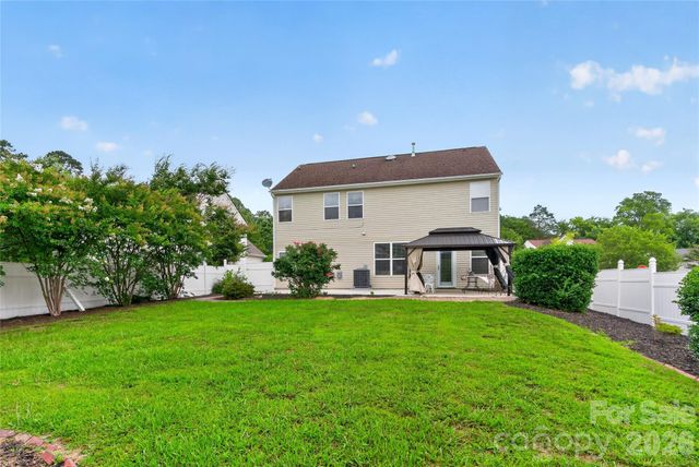 8939 Firestreak Drive, Charlotte, NC 28216