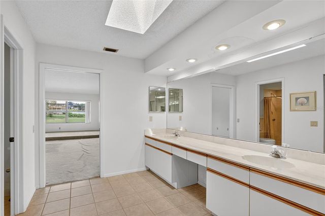 7372 SPARKLING LAKE ROAD, Orlando, FL 32819
