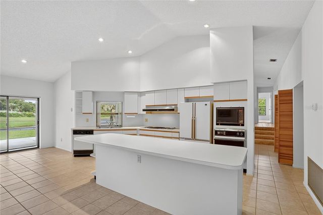 7372 SPARKLING LAKE ROAD, Orlando, FL 32819