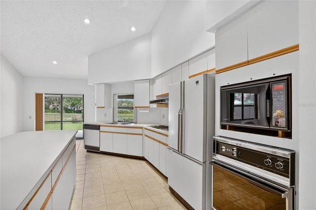 7372 SPARKLING LAKE ROAD, Orlando, FL 32819