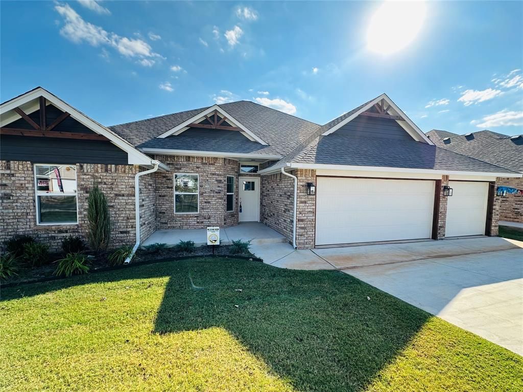 2900 Summit Hollow Circle, Norman, OK 73071
