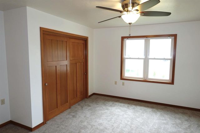 429 GREENBRIAR AVENUE, Fond Du Lac, WI 54935