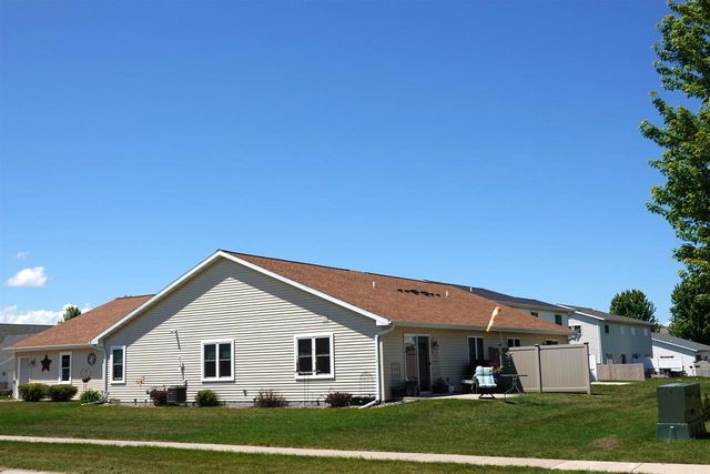 429 GREENBRIAR AVENUE, Fond Du Lac, WI 54935