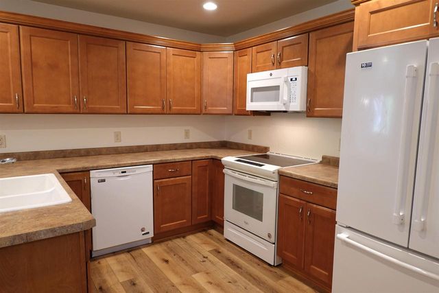 429 GREENBRIAR AVENUE, Fond Du Lac, WI 54935
