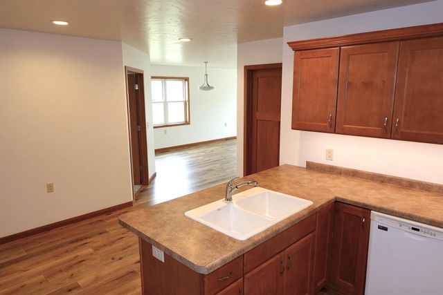 429 GREENBRIAR AVENUE, Fond Du Lac, WI 54935