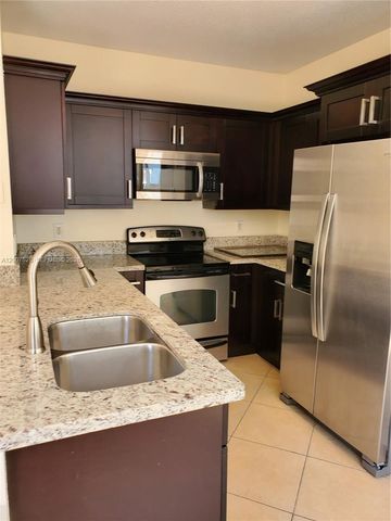 13952 SW 153rd Ter, Miami, FL 33177