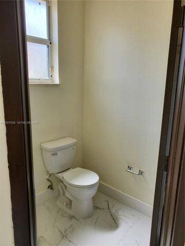 13952 SW 153rd Ter, Miami, FL 33177