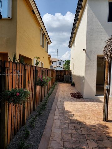 13952 SW 153rd Ter, Miami, FL 33177