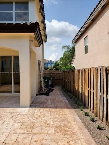 13952 SW 153rd Ter, Miami, FL 33177