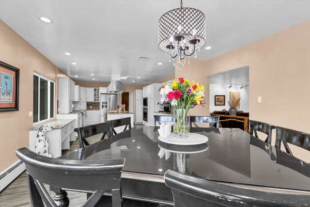 810 Solar Road NW, Albuquerque, NM 87107