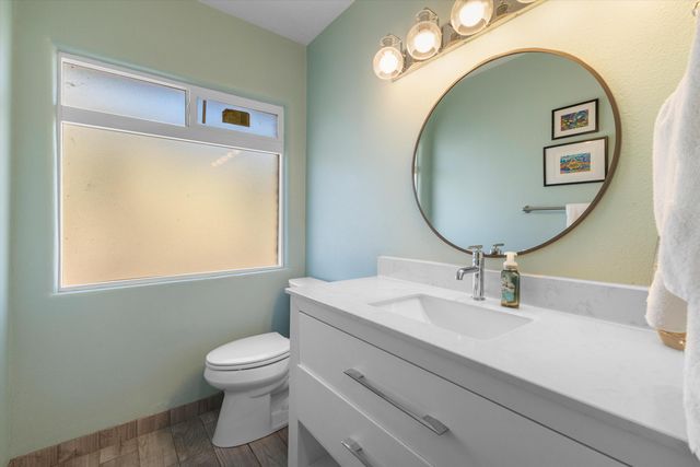 810 Solar Road NW, Albuquerque, NM 87107