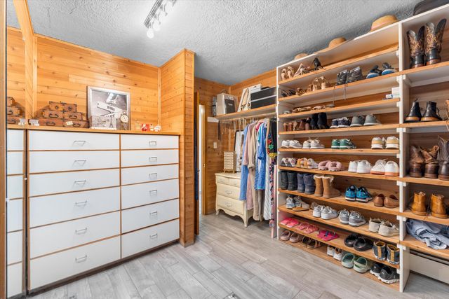 810 Solar Road NW, Albuquerque, NM 87107