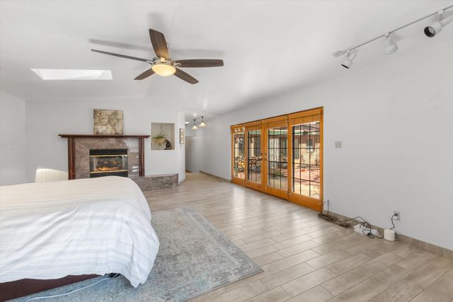 810 Solar Road NW, Albuquerque, NM 87107