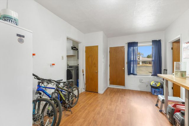 810 Solar Road NW, Albuquerque, NM 87107