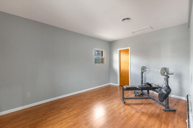 810 Solar Road NW, Albuquerque, NM 87107