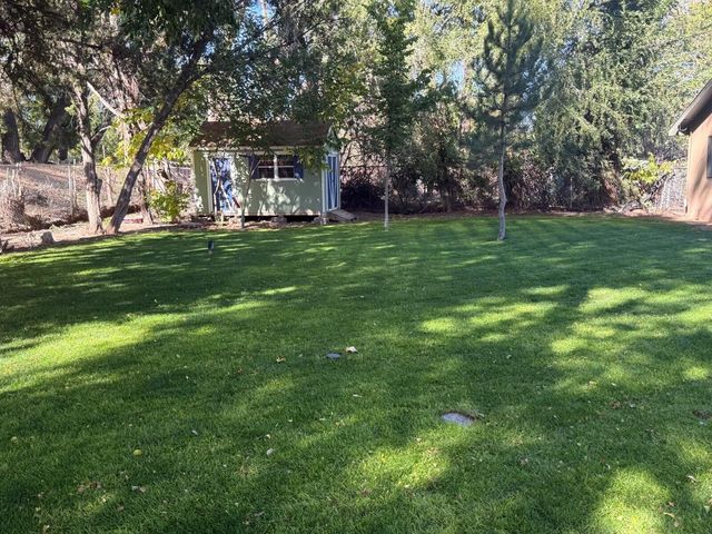 810 Solar Road NW, Albuquerque, NM 87107