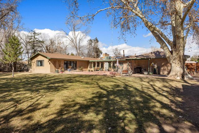 810 Solar Road NW, Albuquerque, NM 87107