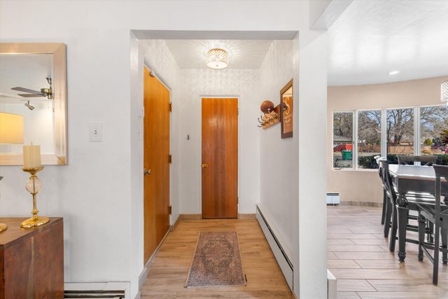 810 Solar Road NW, Albuquerque, NM 87107