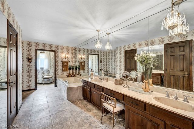 7411 Old Quarry Lane, Brecksville, OH 44141