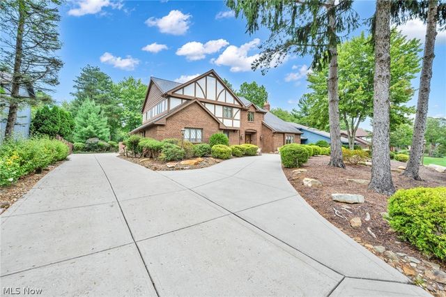 7411 Old Quarry Lane, Brecksville, OH 44141