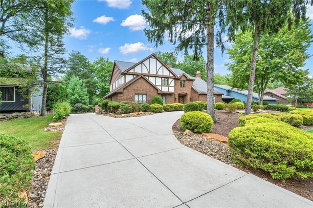 7411 Old Quarry Lane, Brecksville, OH 44141