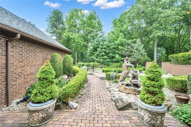7411 Old Quarry Lane, Brecksville, OH 44141