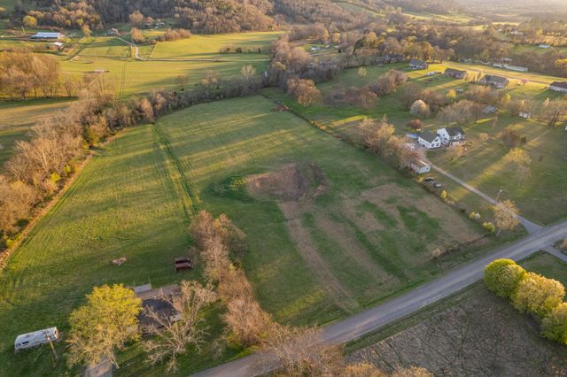 0 Theta Pike, Columbia, TN 38401