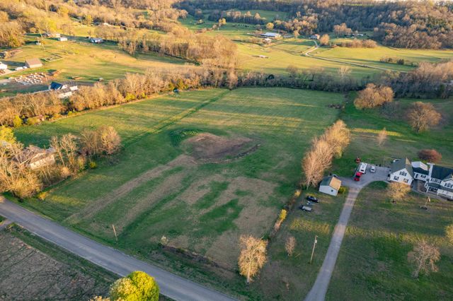 0 Theta Pike, Columbia, TN 38401