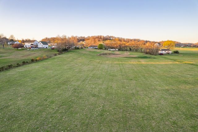 0 Theta Pike, Columbia, TN 38401