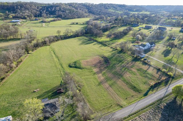 0 Theta Pike, Columbia, TN 38401