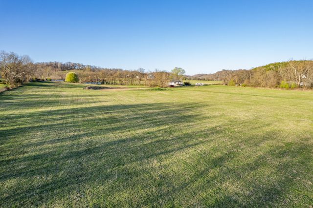 0 Theta Pike, Columbia, TN 38401