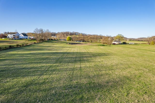 0 Theta Pike, Columbia, TN 38401
