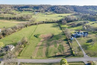 0 Theta Pike, Columbia, TN 38401