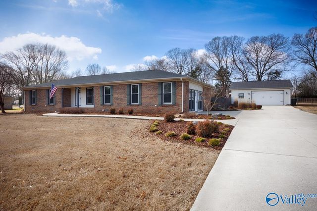 6403 Trailwood Drive, Huntsville, AL 35811