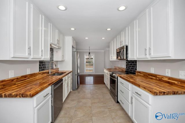 6403 Trailwood Drive, Huntsville, AL 35811