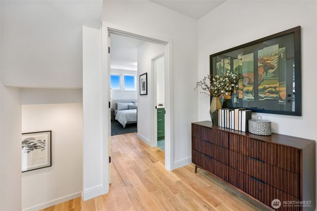 707 N 65th Street, Seattle, WA 98103
