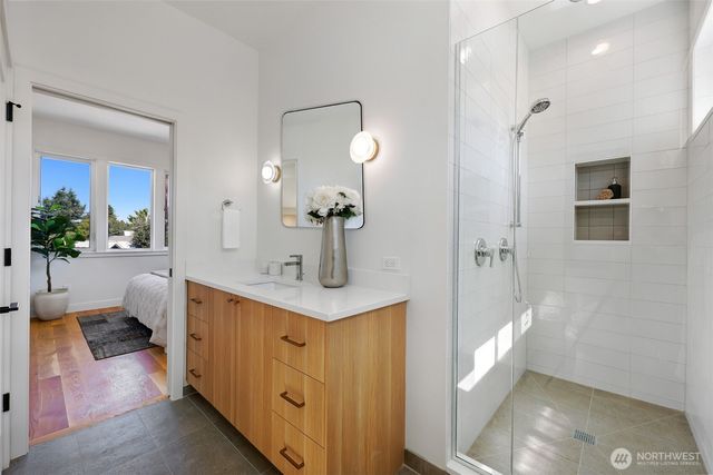 707 N 65th Street, Seattle, WA 98103