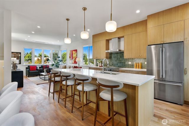 707 N 65th Street, Seattle, WA 98103