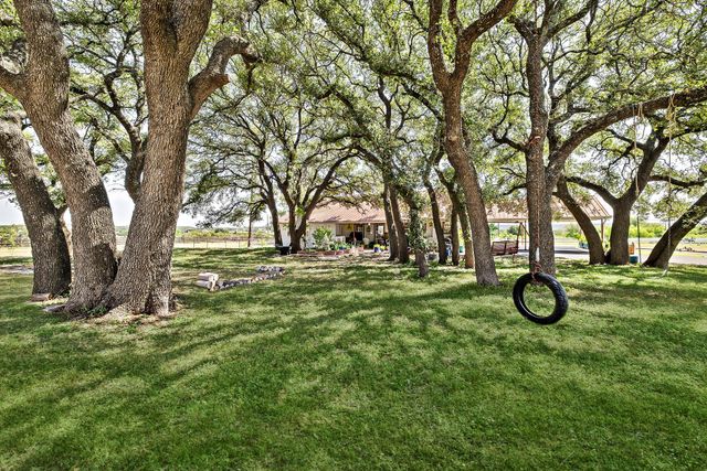 3656 Fm 2657, Kempner, TX 76539