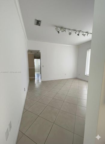 5253 NW 94th Doral Place 5253, Doral, FL 33178
