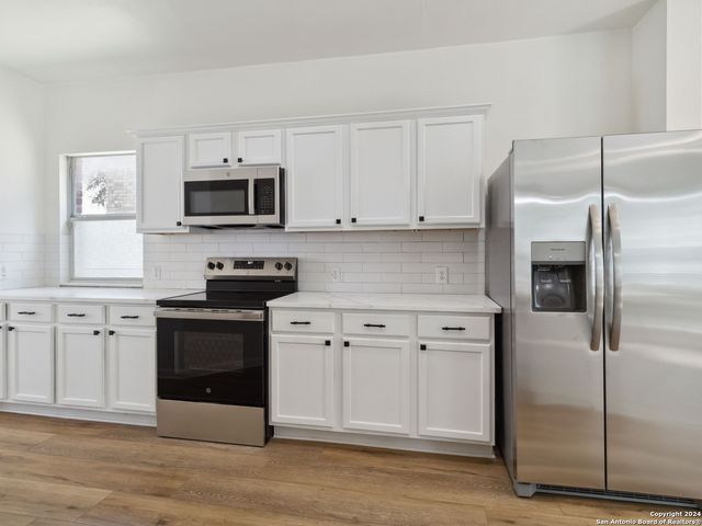 1230 Knights Cross, San Antonio, TX 78258